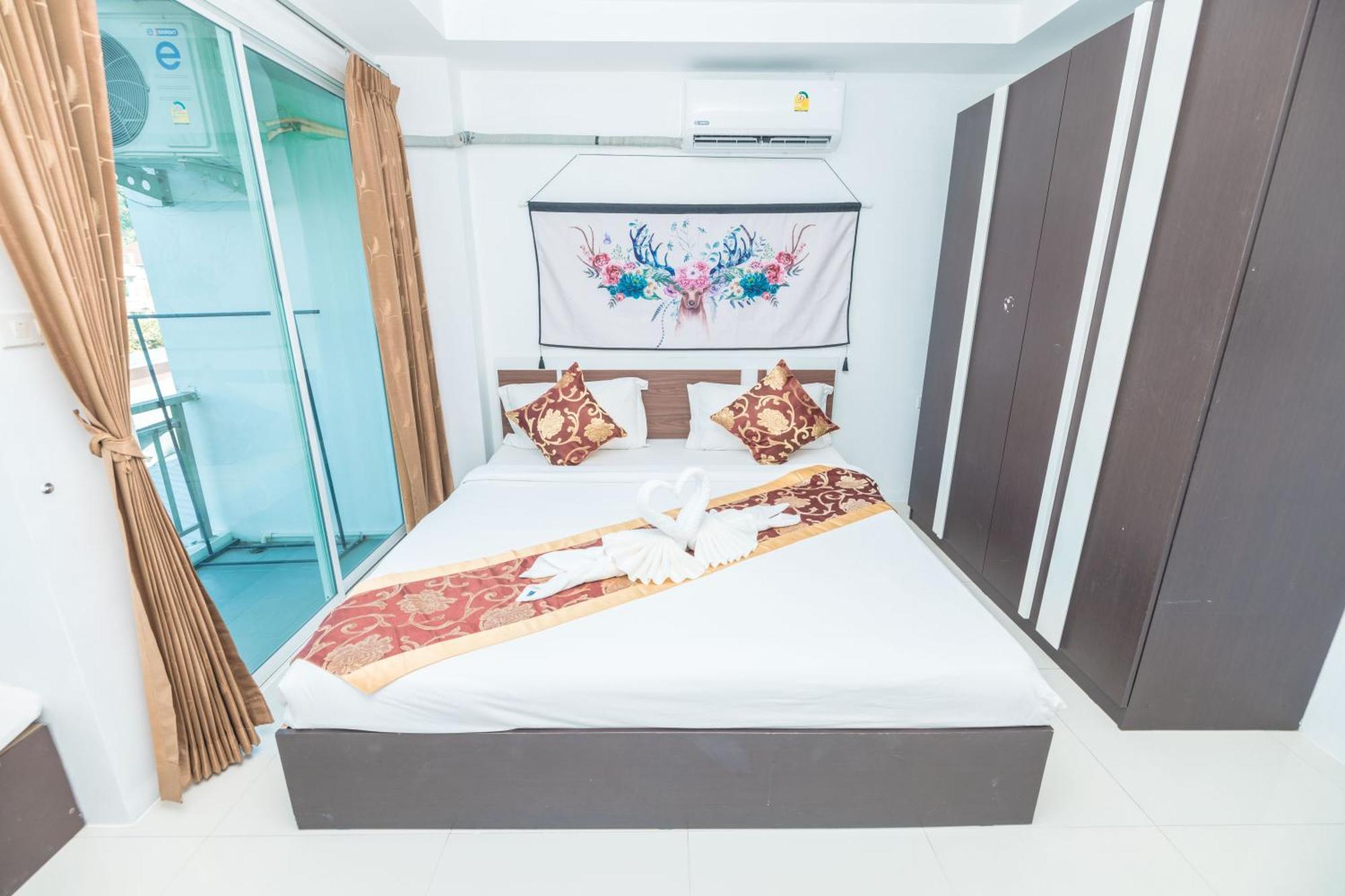 Happy 99 Guest House Patong Екстериор снимка