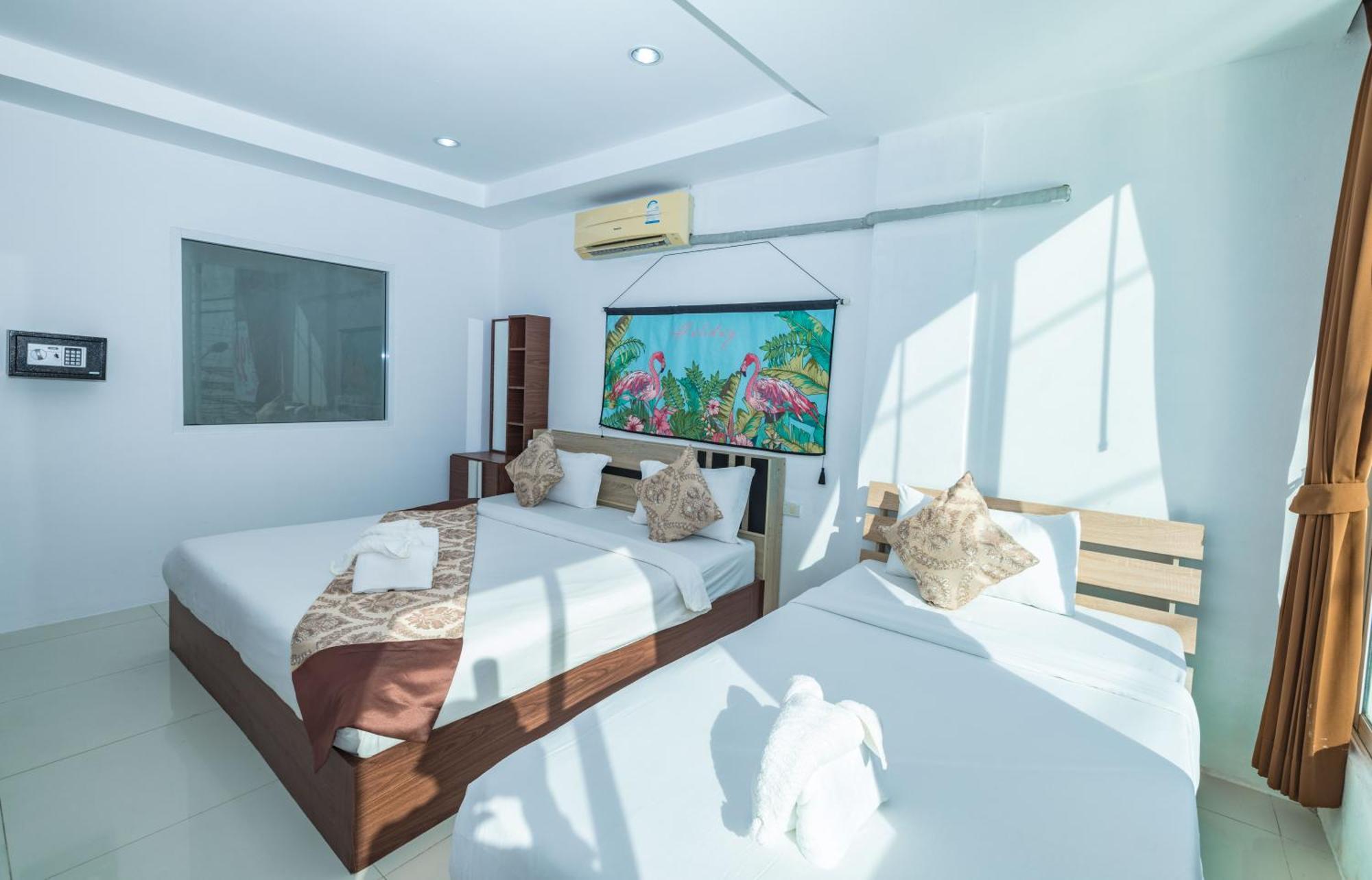 Happy 99 Guest House Patong Екстериор снимка