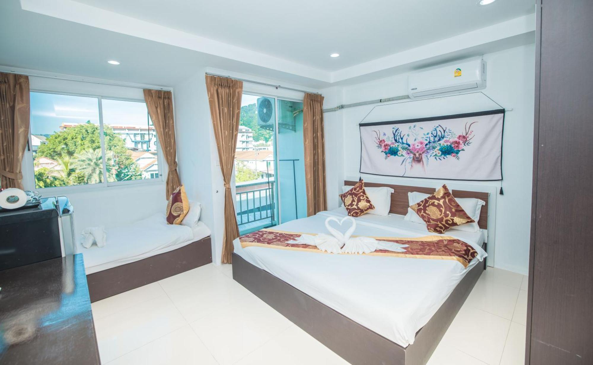 Happy 99 Guest House Patong Екстериор снимка