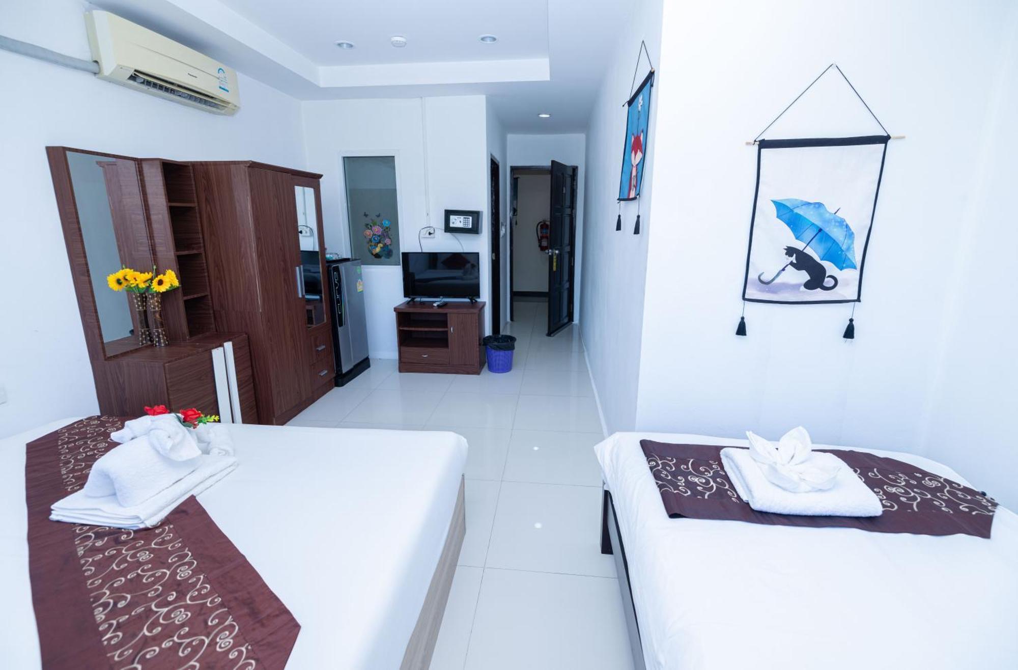 Happy 99 Guest House Patong Екстериор снимка