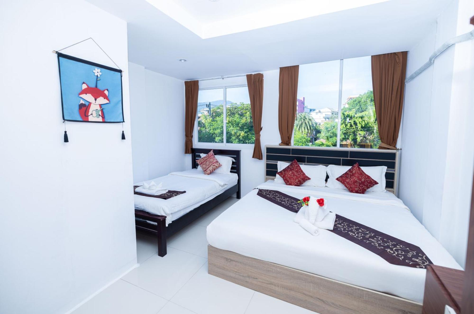 Happy 99 Guest House Patong Екстериор снимка