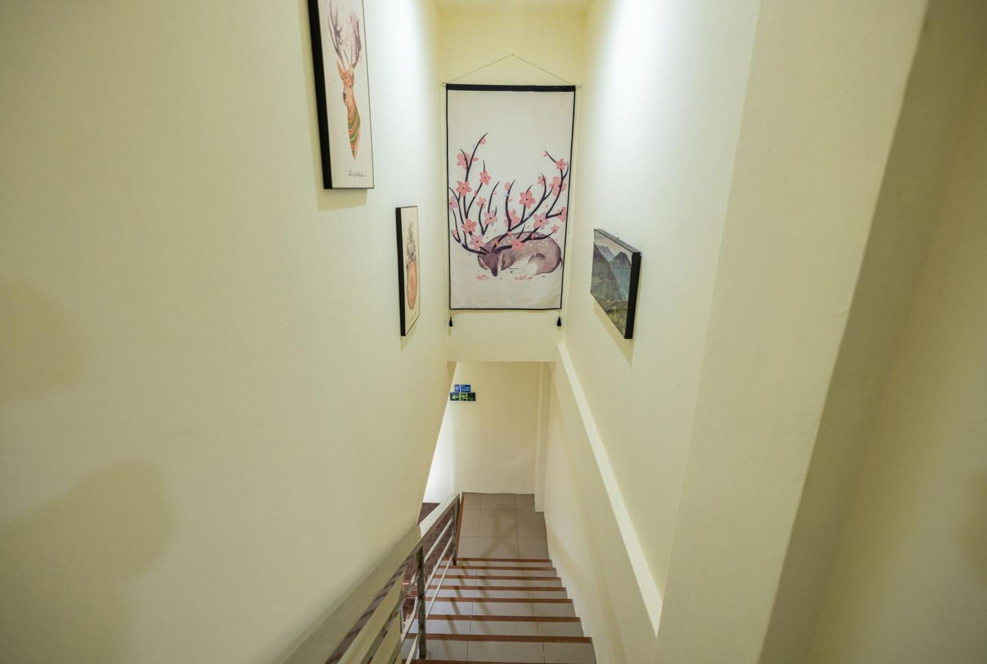Happy 99 Guest House Patong Екстериор снимка