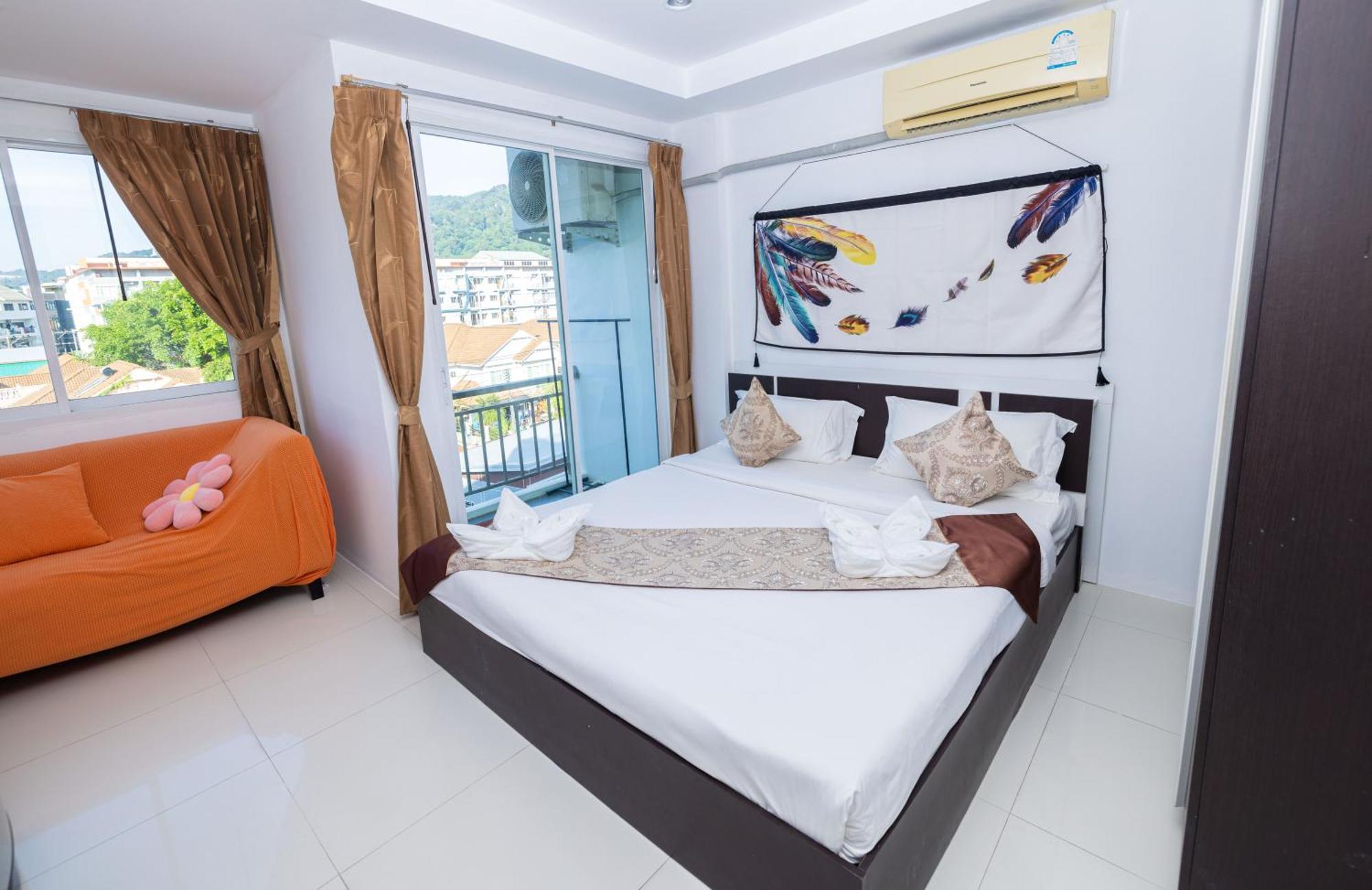 Happy 99 Guest House Patong Екстериор снимка