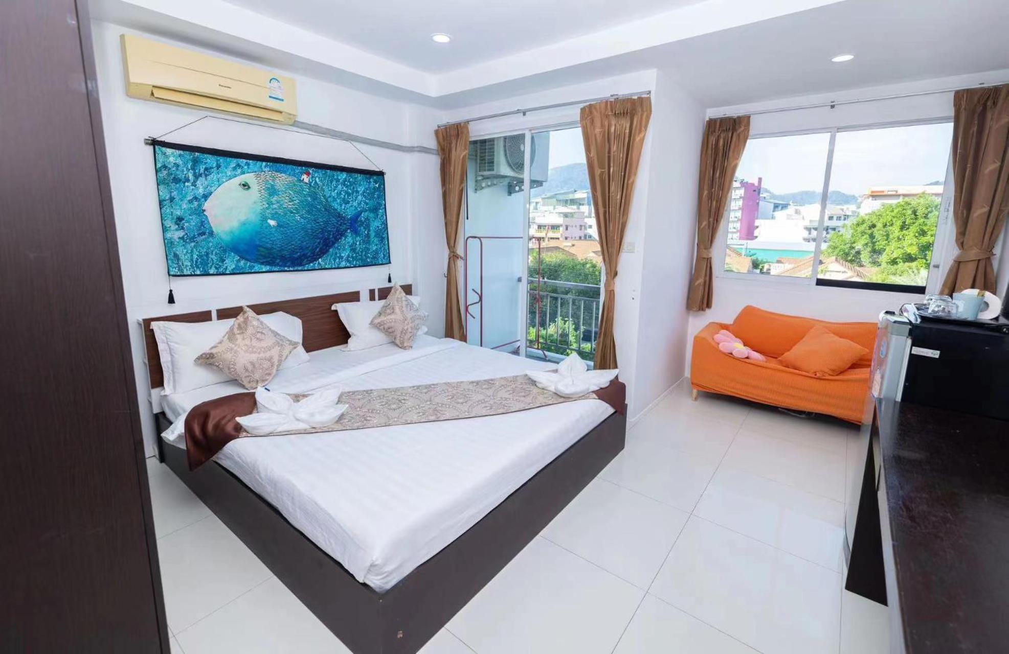 Happy 99 Guest House Patong Екстериор снимка