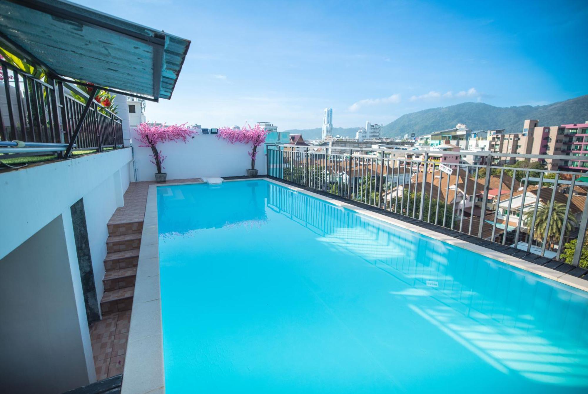 Happy 99 Guest House Patong Екстериор снимка
