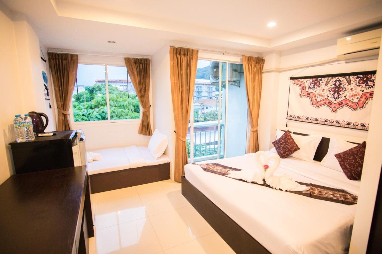 Happy 99 Guest House Patong Екстериор снимка
